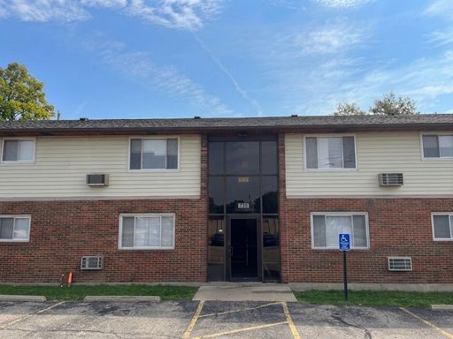 **Available Now** 735 Trumbull Unit 3 2BR/1BA (Xenia) **DEPOSIT PENDING** to join the waitlist!