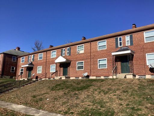 **Available Now** 239 Ryburn Ave Unit A 2BR/1BA (Dayton) – photo 1