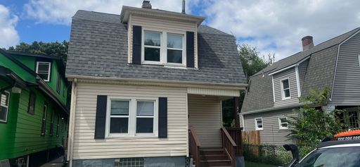 **Coming Soon** 215 South Hedges St 3BR/1.5BA (Dayton) – photo 1