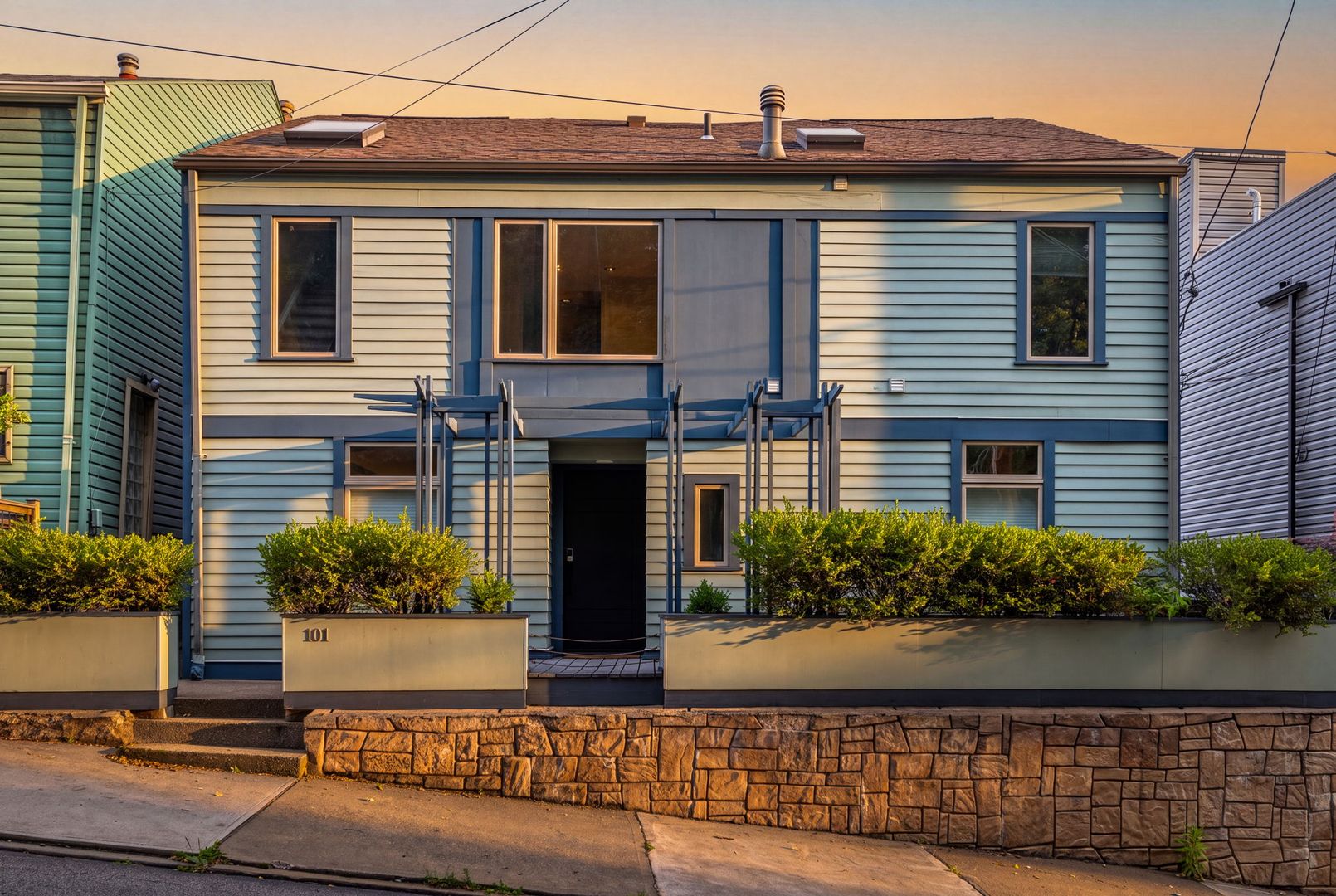 Pittsburgh House: 101 Brosville Street