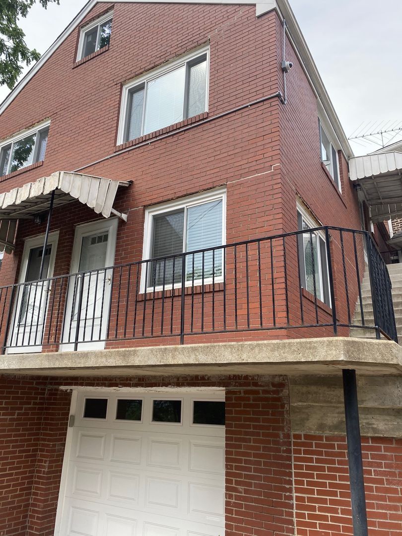 Pittsburgh House: 10 Pointview - B