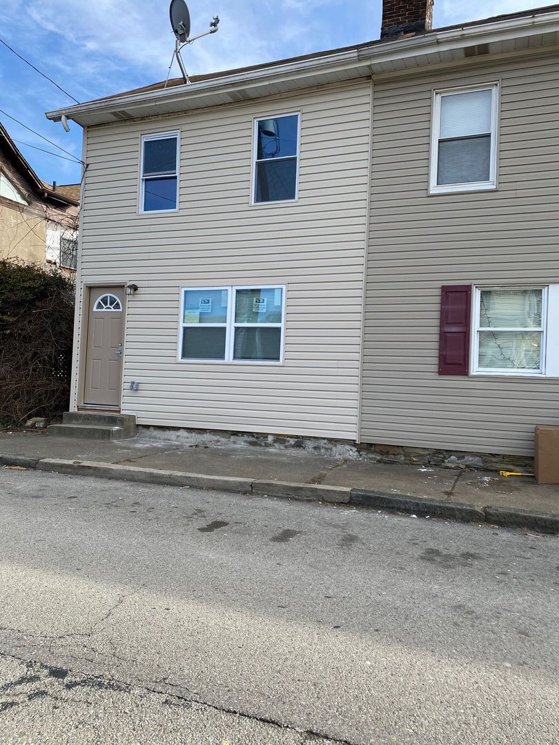 Elizabeth House: 513  South 2nd Avenue