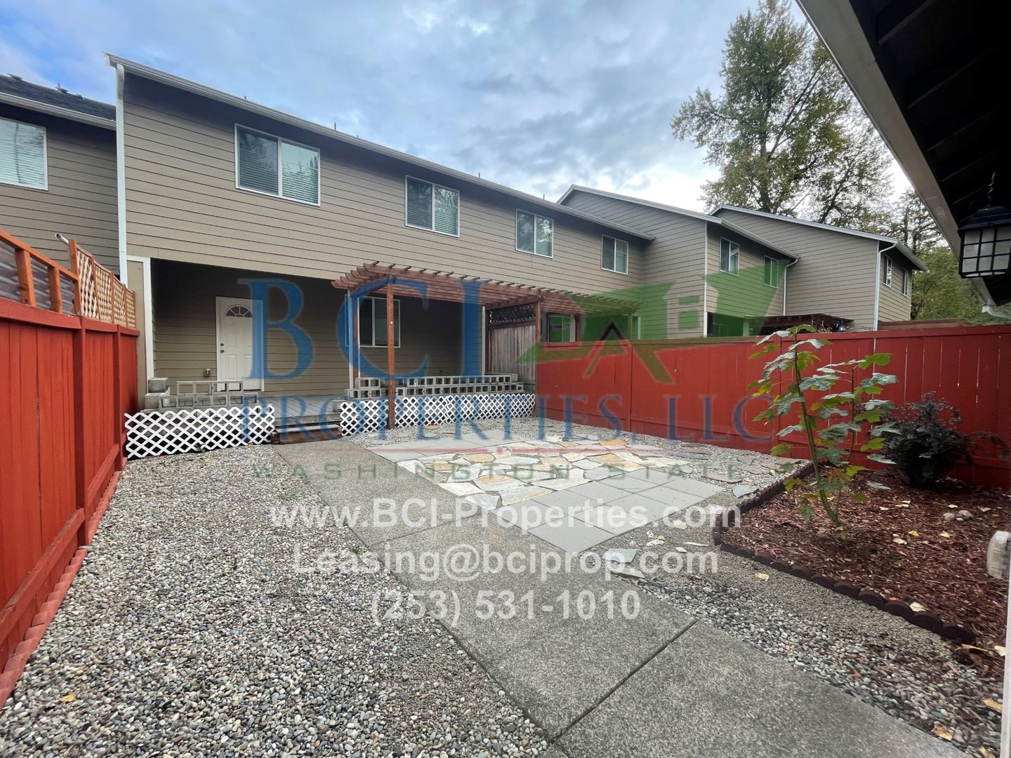 Puyallup House: 16427 77th Ave Ct E