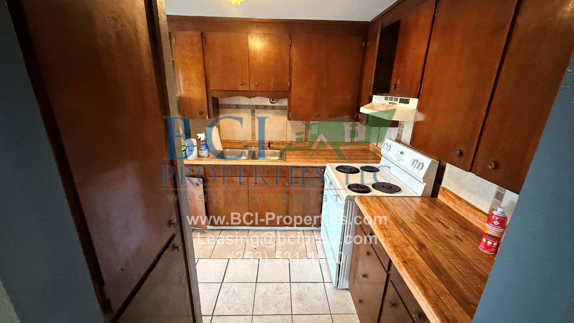 Tacoma Apartment: 3415-92nd St S