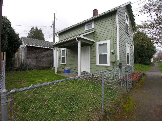 Tacoma House: 809 S. Junett St