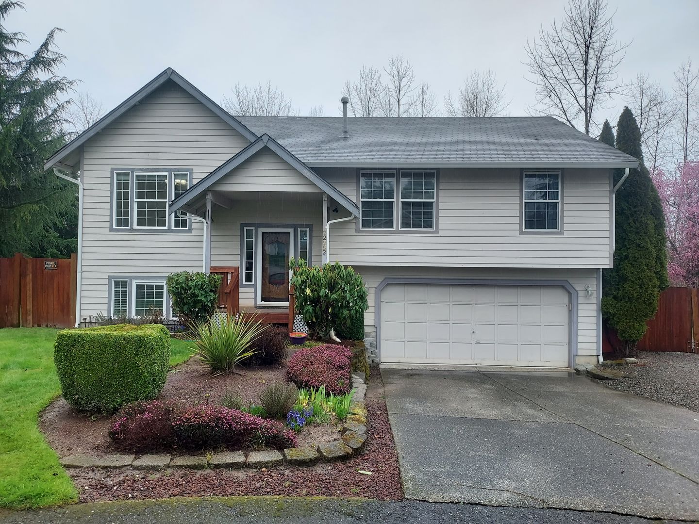 Graham House: 22902 128th Ave E