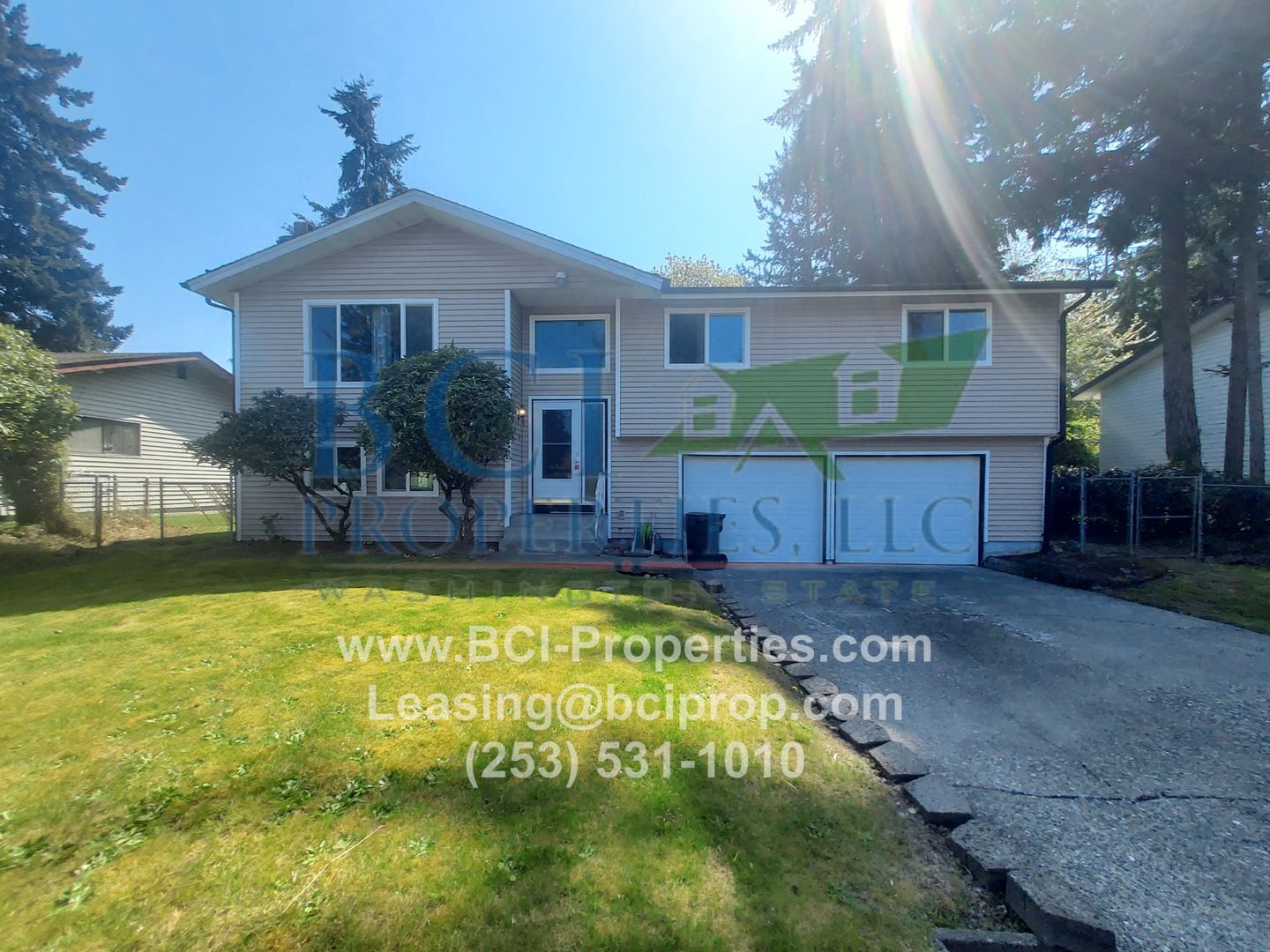 Tacoma House: 10616 98th St SW