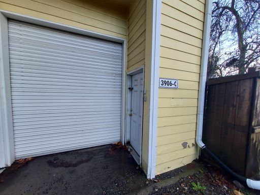 Warehouse Space Available Now!!! First Year $695 Per Month!!!!