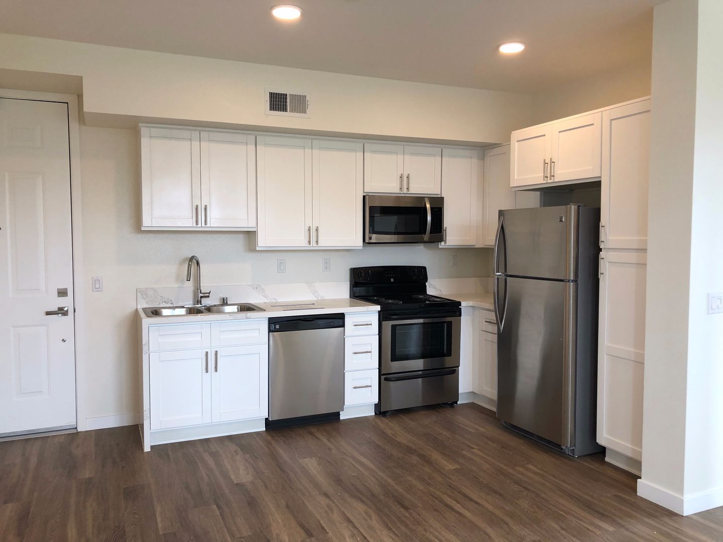 San Diego Apartment: 127 50th St