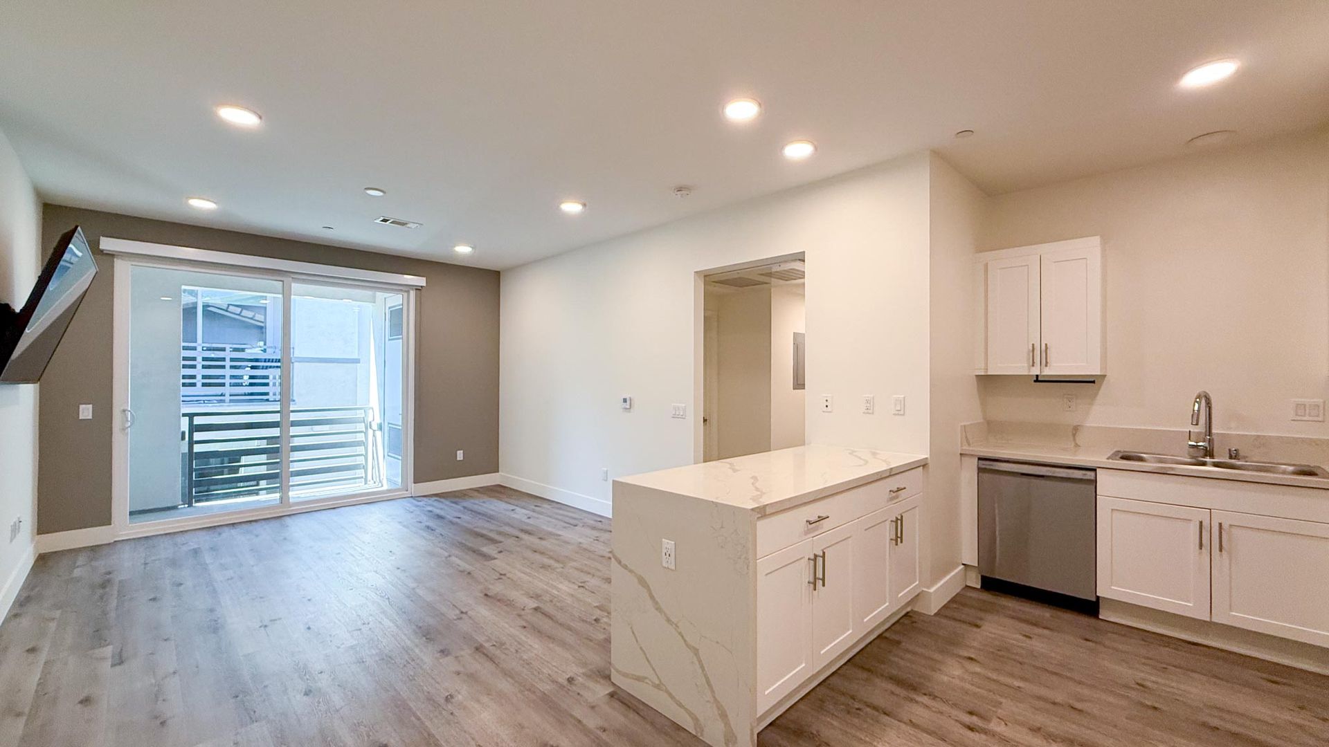 National City Apartment: 2602-2614 Ridgeway Drive