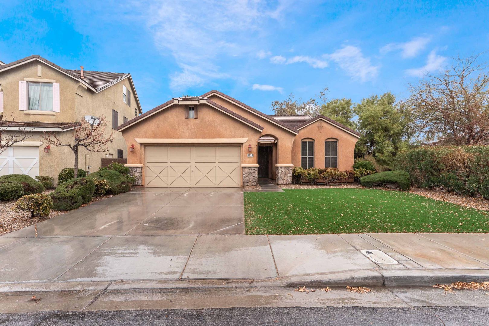 Henderson House: 1256 Sonatina Dr
