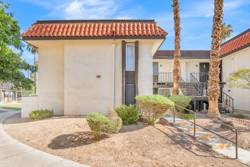 Modern Comfort Minutes from the Heart of Las Vegas! – photo 1