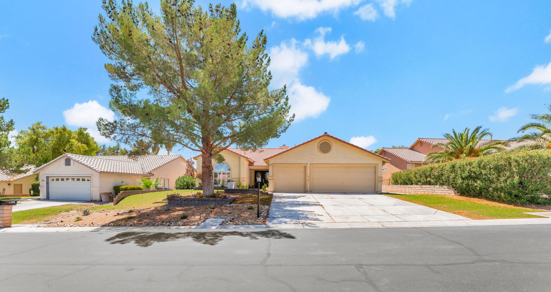 Las Vegas House: 5121 Burr Oak Dr