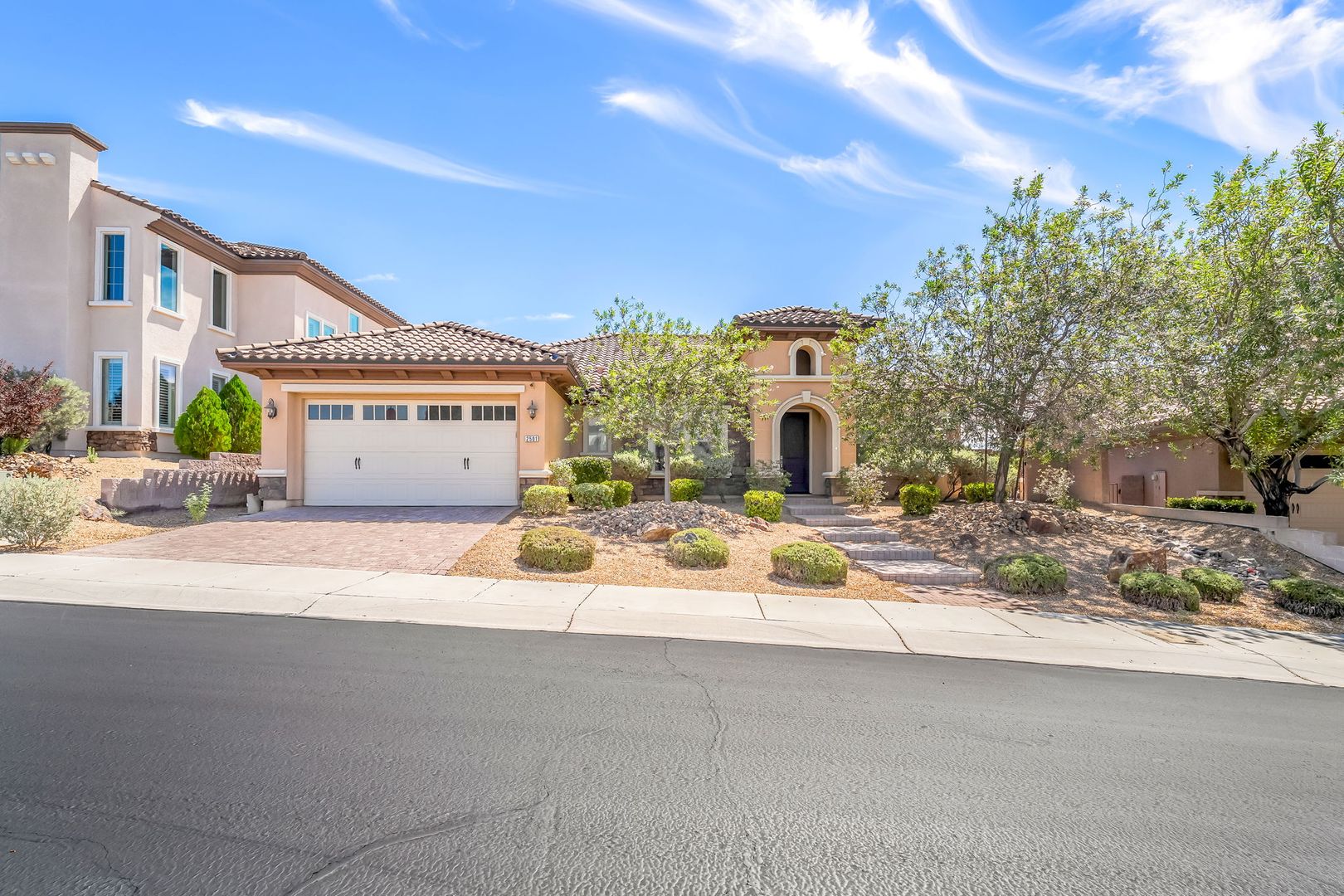Henderson House: 2501 Luberon Dr