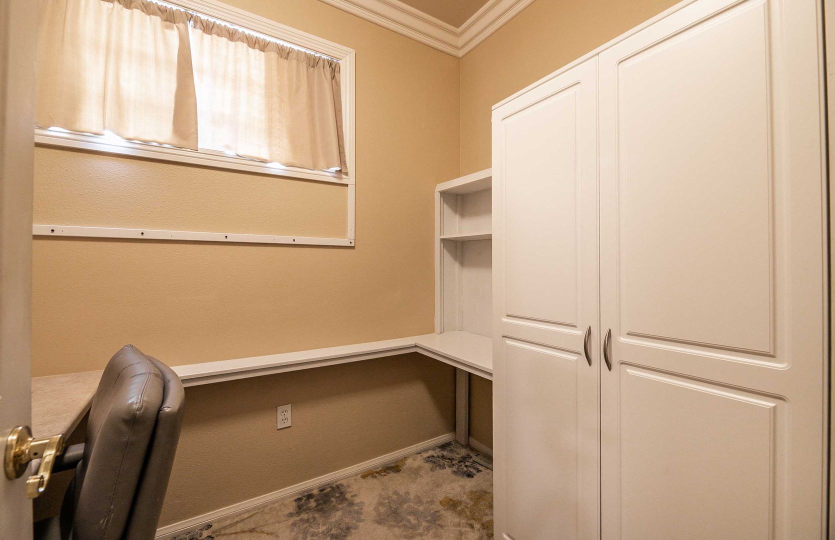 Henderson House: 2050 W Warm Springs Road #1522