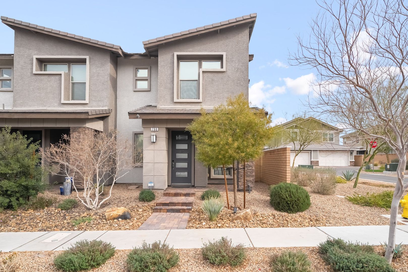 Henderson House: 790 Cottonwood Hill Pl