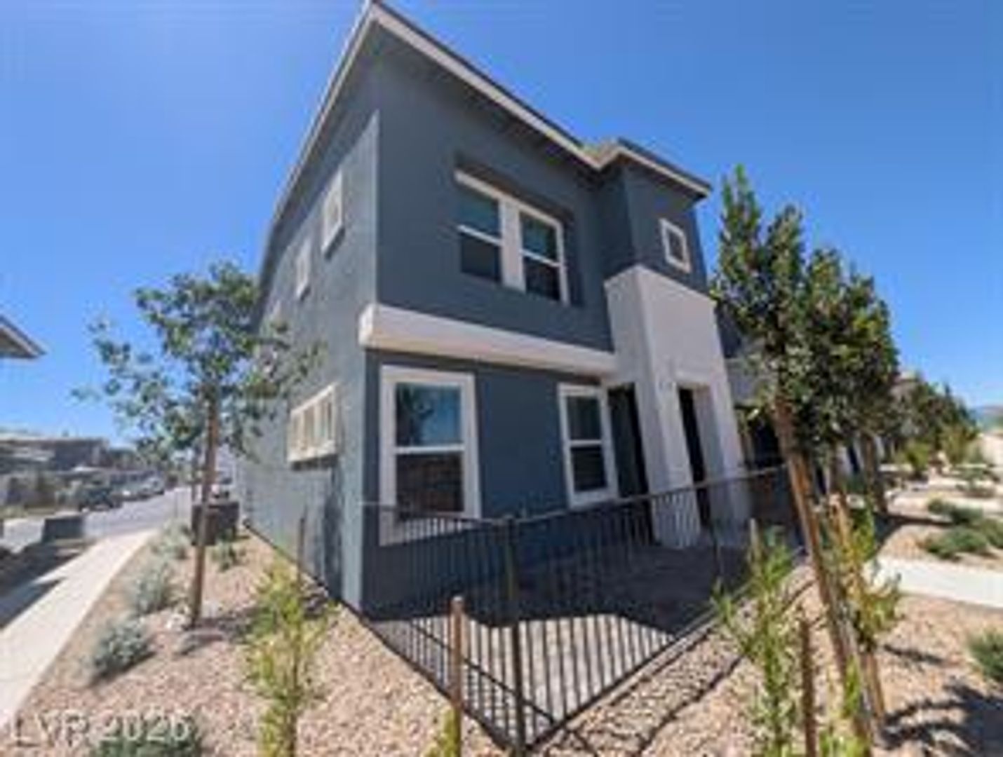 Henderson Townhome: 484 Golden Myna Ave