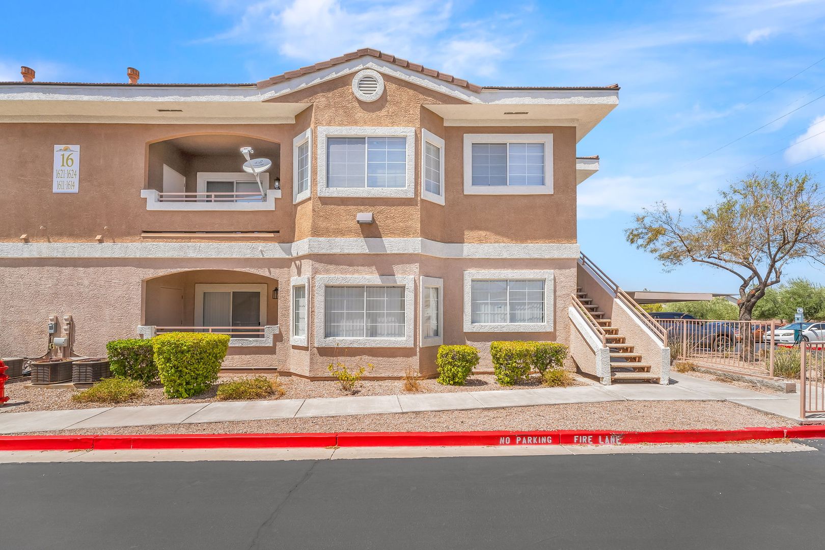 Henderson House: 830 Carnegie St #1622