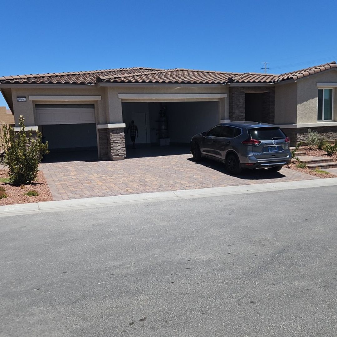 Las Vegas House: 10862 Lewis Pointe Ave