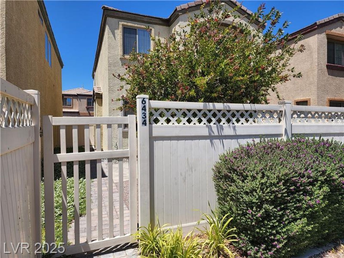 North Las Vegas House: 6434 Buttercup Creek St