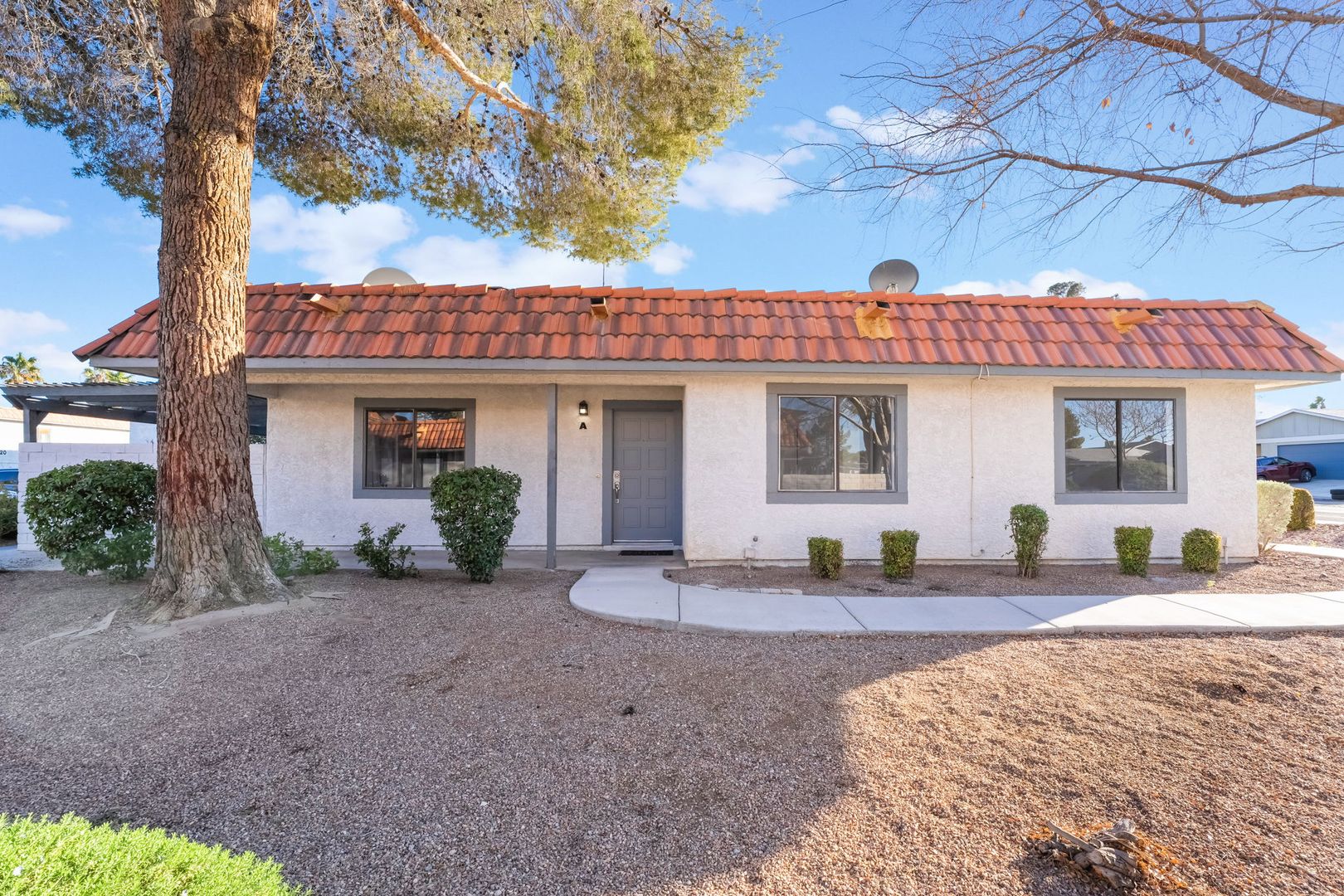 Las Vegas House: 1024 Willow Tree Drive #A