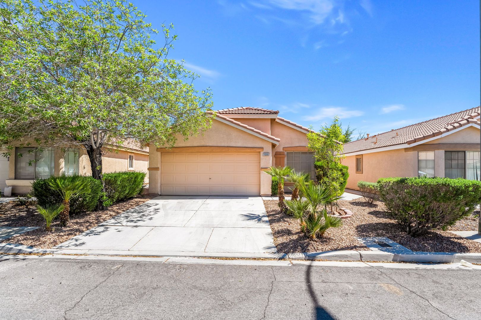 Las Vegas House: 11000 Vallerosa St