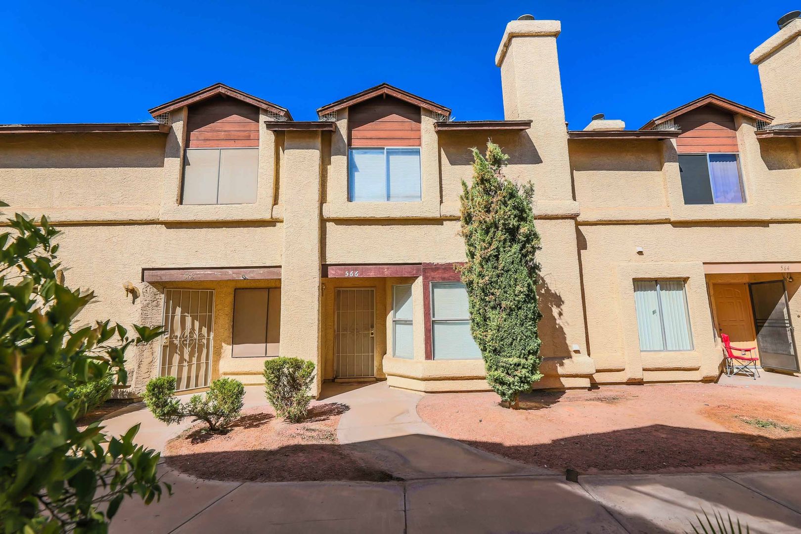 Henderson House: 566 Kristin Lane