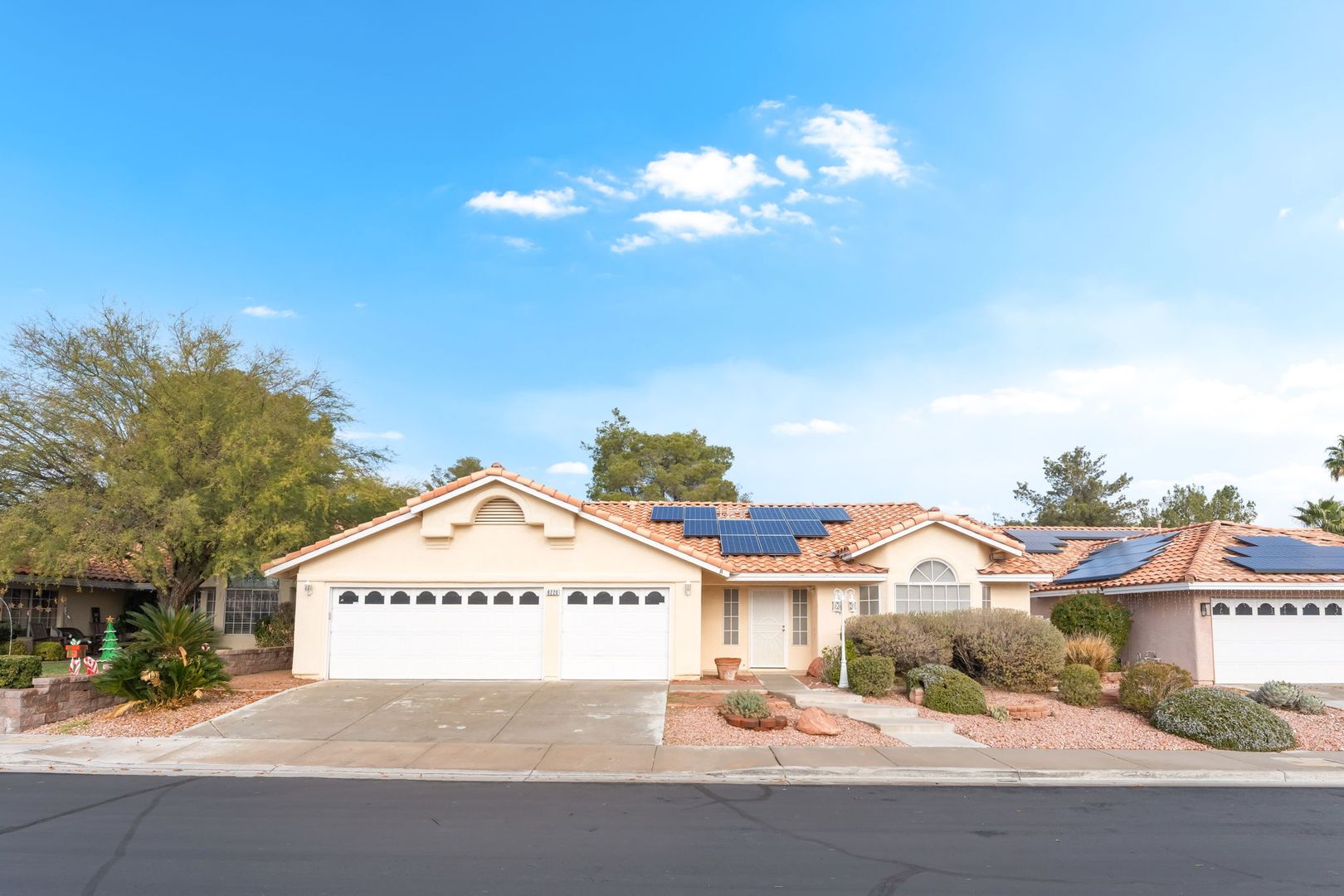 Las Vegas House: 8220 Desert Beach Dr