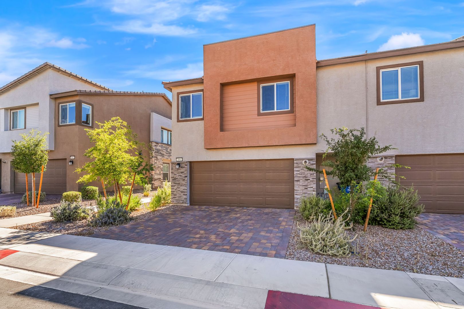 Henderson House: 894 Cadence View Way