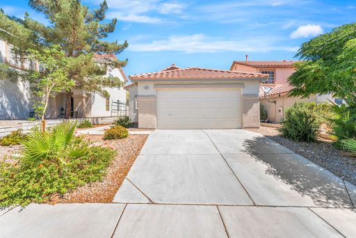 Single-Story Centennial Hills Retreat with Open-Concept Living & Covered Patio! – photo 1