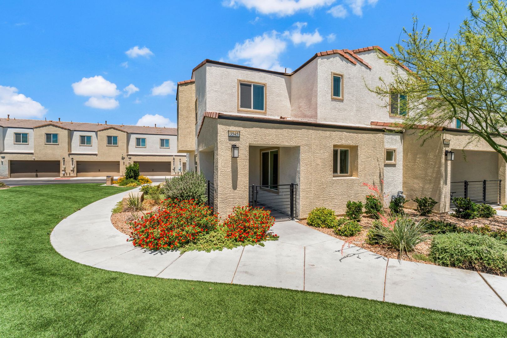 Las Vegas House: 3545 Golden Chariot Ave