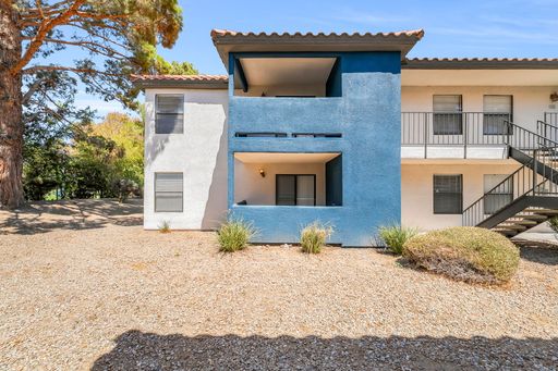 2-Bedroom Condo in Gated Community with Resort-Style Amenities! – photo 1