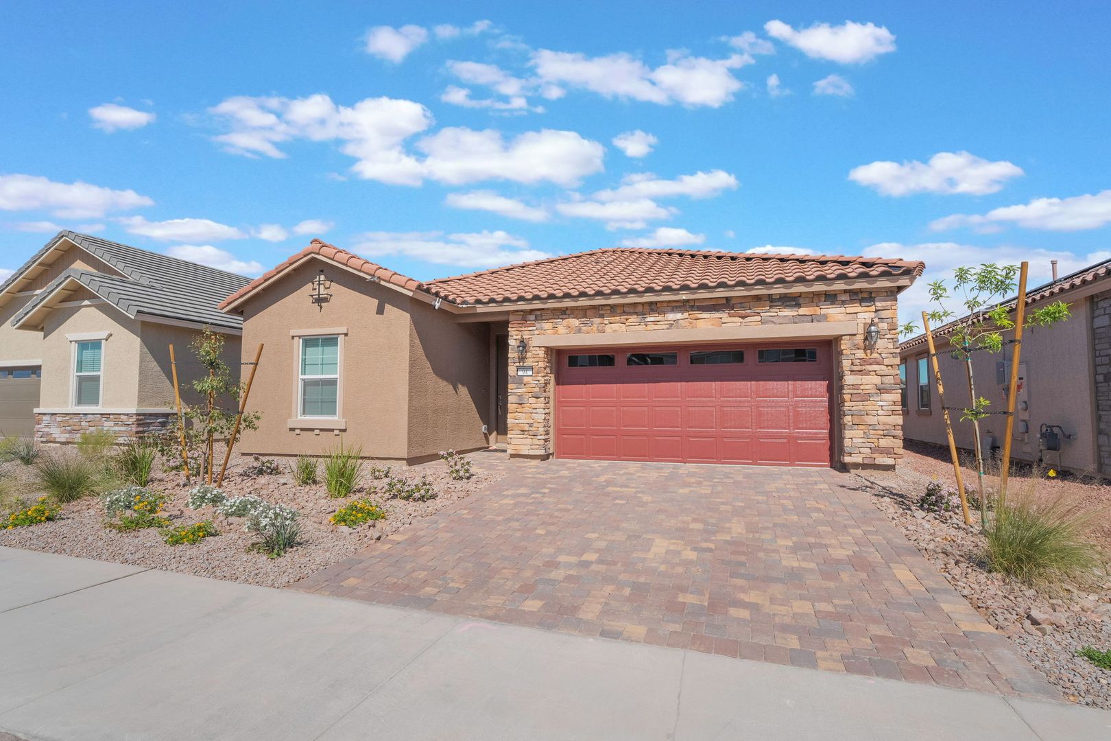 Henderson House: 94 Cadence Crest Ave
