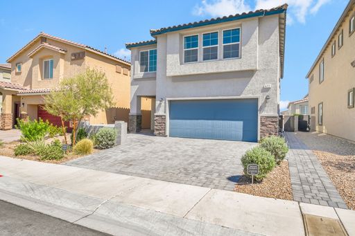 Modern Living in the Heart of West Henderson! – photo 1