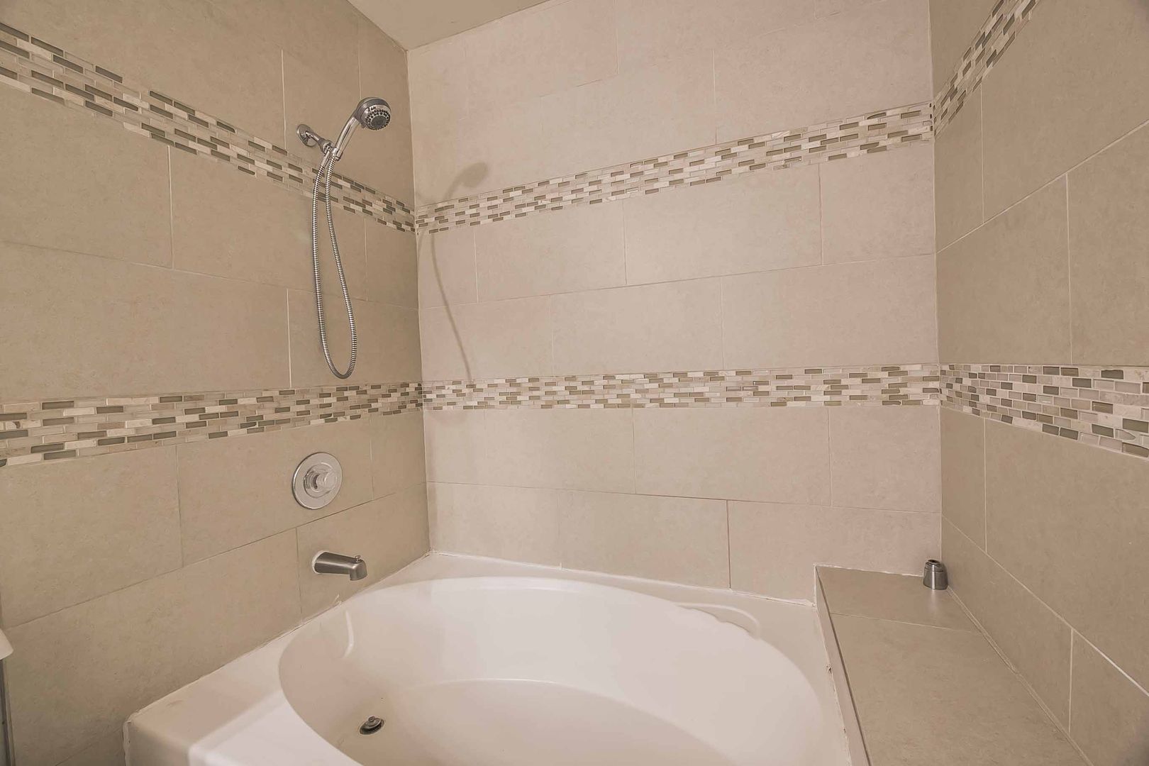 Henderson House: 2815 Dawn Crossing Drive