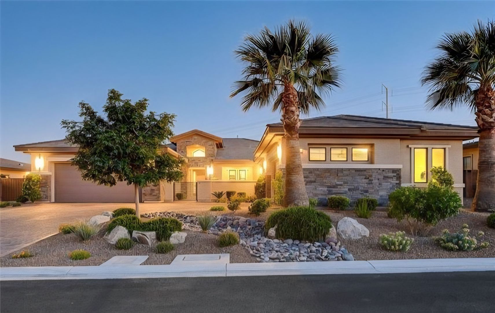 Las Vegas House: 8477 Wolf Mountain Ct