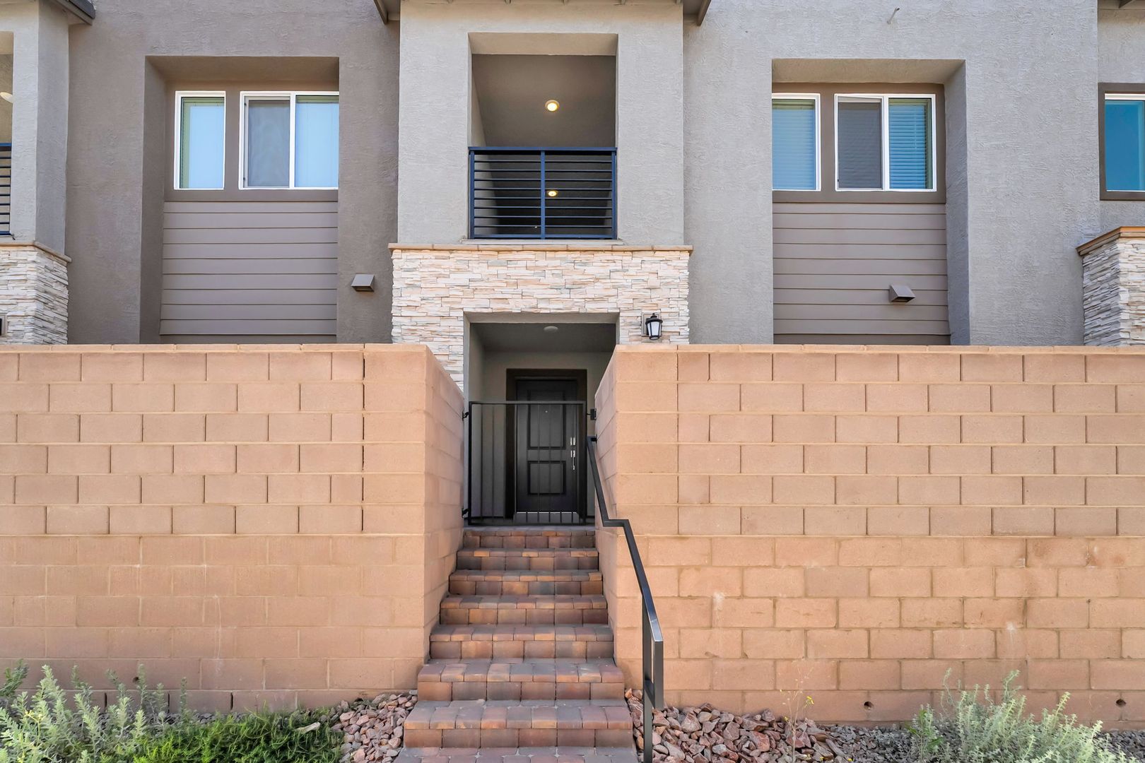 Henderson House: 146 Sul Ponticello Ave