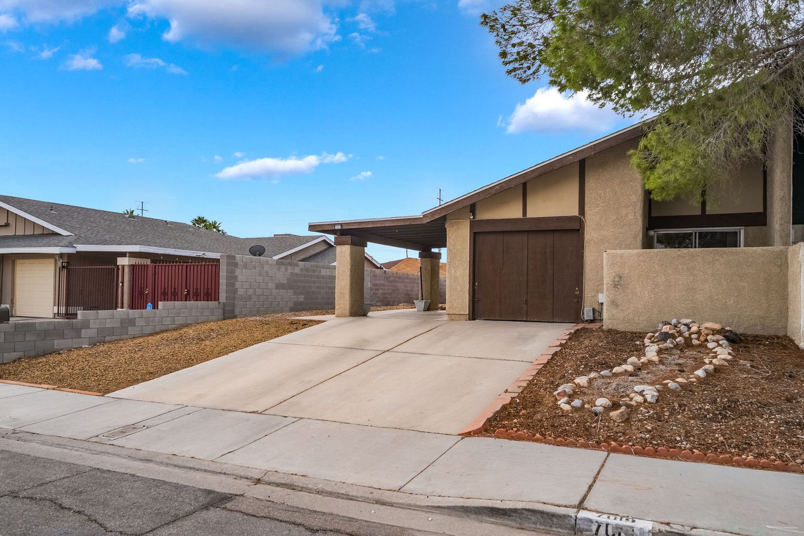Las Vegas House: 7019 Grassy Knoll St.