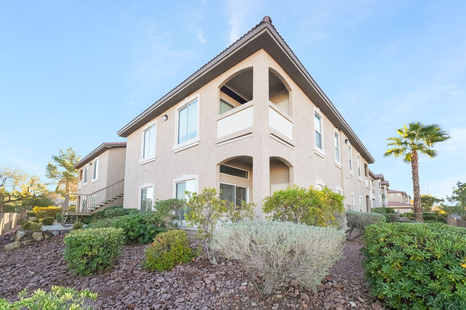 Henderson House: 2305 W. Horizon Ridge Pkwy #213