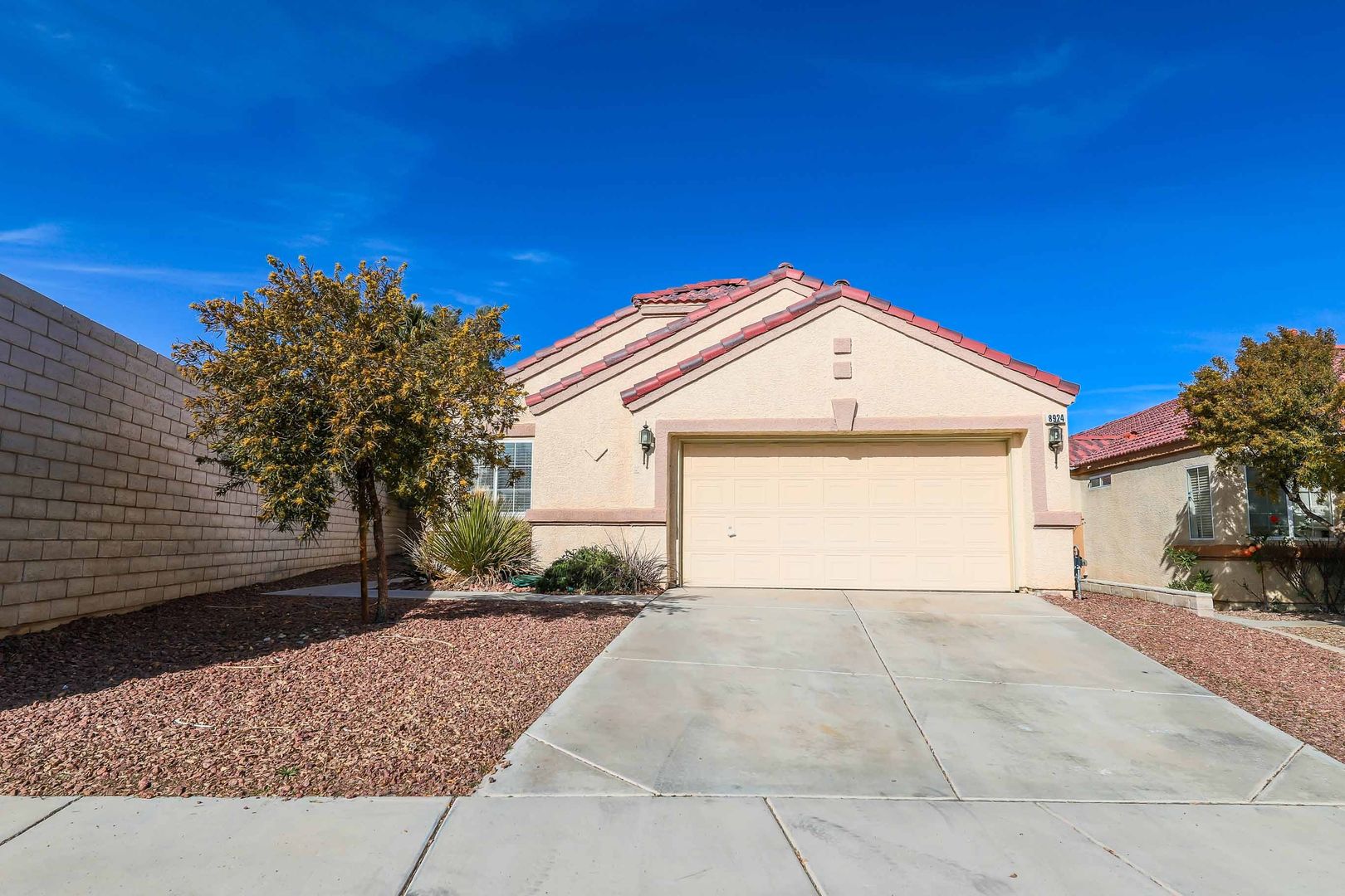 Las Vegas House: 8924 Colorful Pines