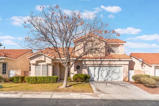 Southwest Las Vegas Living with Vaulted Ceilings Located In A 55+ Community! – photo 1