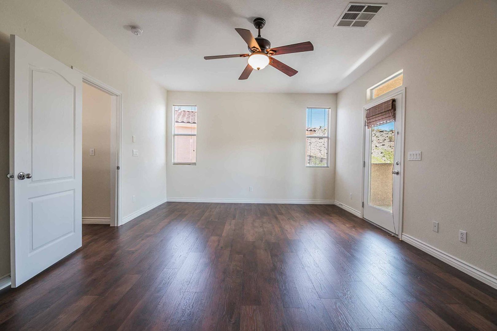 Henderson House: 2871 Dunnottar Avenue