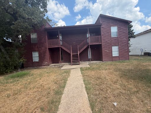 2nd Floor 2/1.5 near Consolidated HS! – photo 1