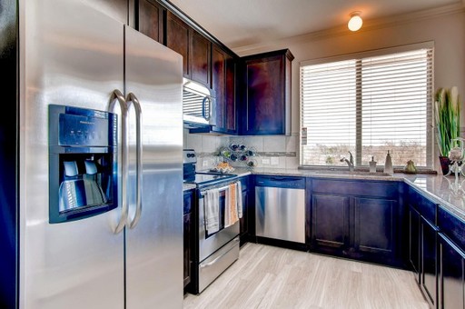 Beautiful 3/2 Townhome! On the golf course! MUST SEE! – photo 1