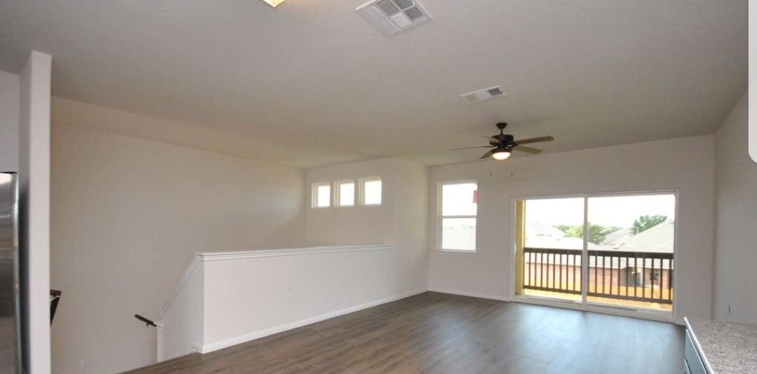 Hutto Townhome: 405 Winterfield Drive
