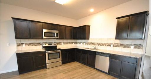 Beautiful 3/2 Townhome! On the golf course! MUST SEE! – photo 1