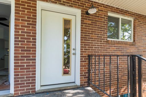 Newly Remodeled 1 Bed/ 1 Bath – photo 1
