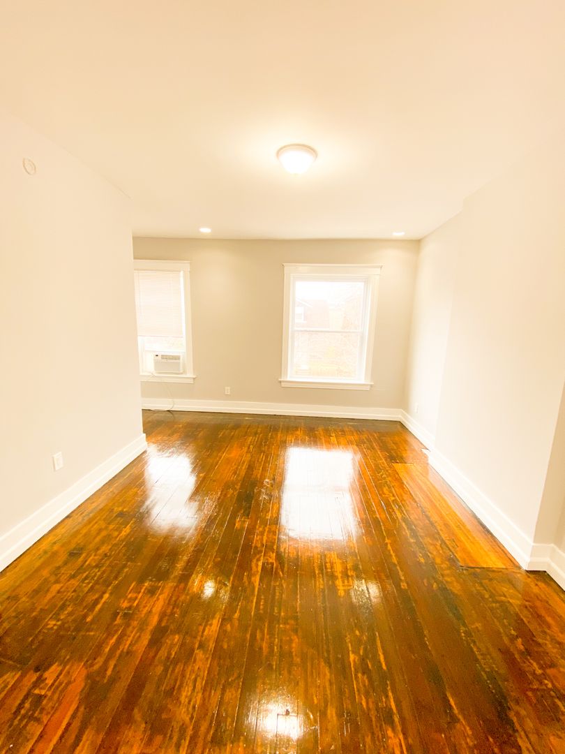 St. Louis City House: 3510 California Ave