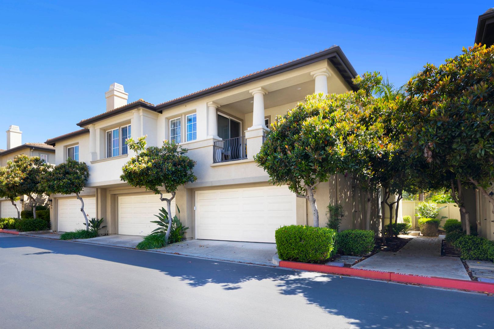 Irvine House: 907 Somerville