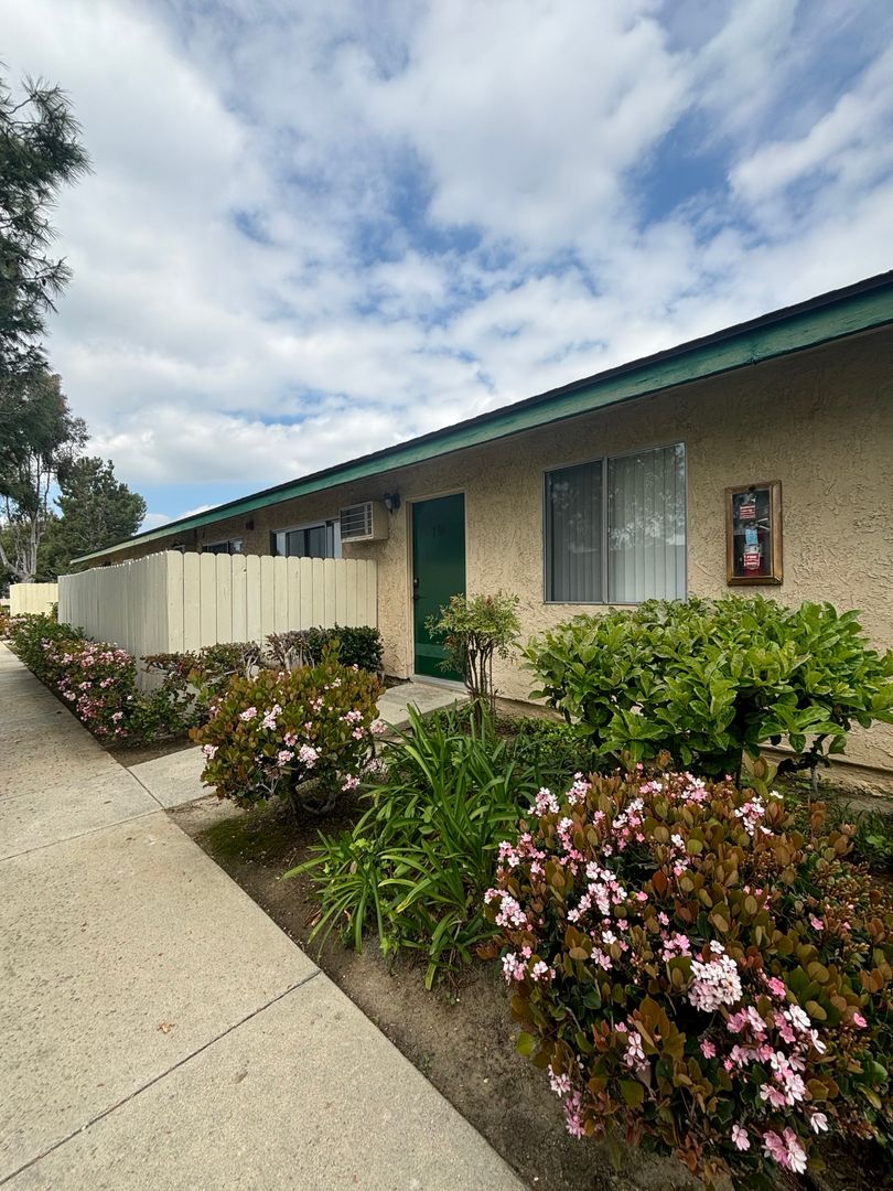 Rowland Heights Apartment: 19050 Colima Road